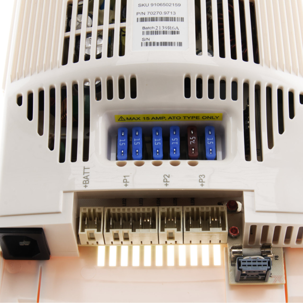 BBAtechniek - Dometic SMP 190-02 450W 35A omvormer (1)