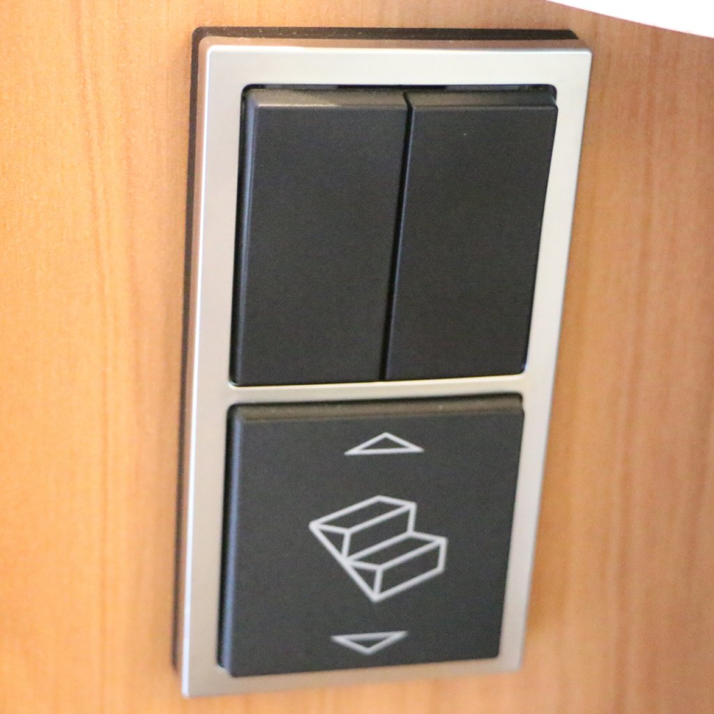 BBAtechniek - Trapschakelaar lei-grijs 12V S20.000 (1x)