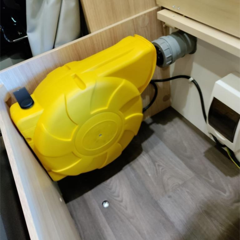 BBAtechniek - ROLL-UP-CABLE 2.0 20m licht grijs MKII( (1x) 