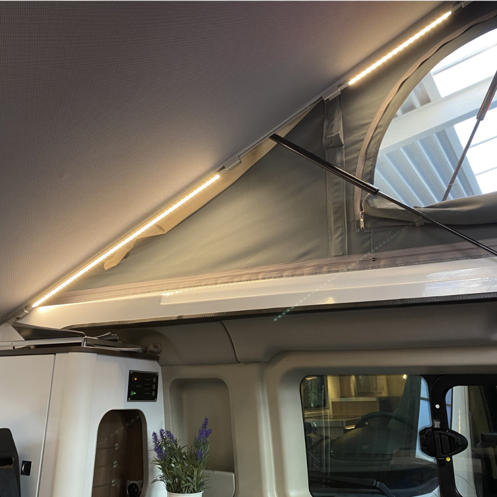 BBAtechniek - Dometic LED tube 12V 1.3W zilver Dometic rail (1x)