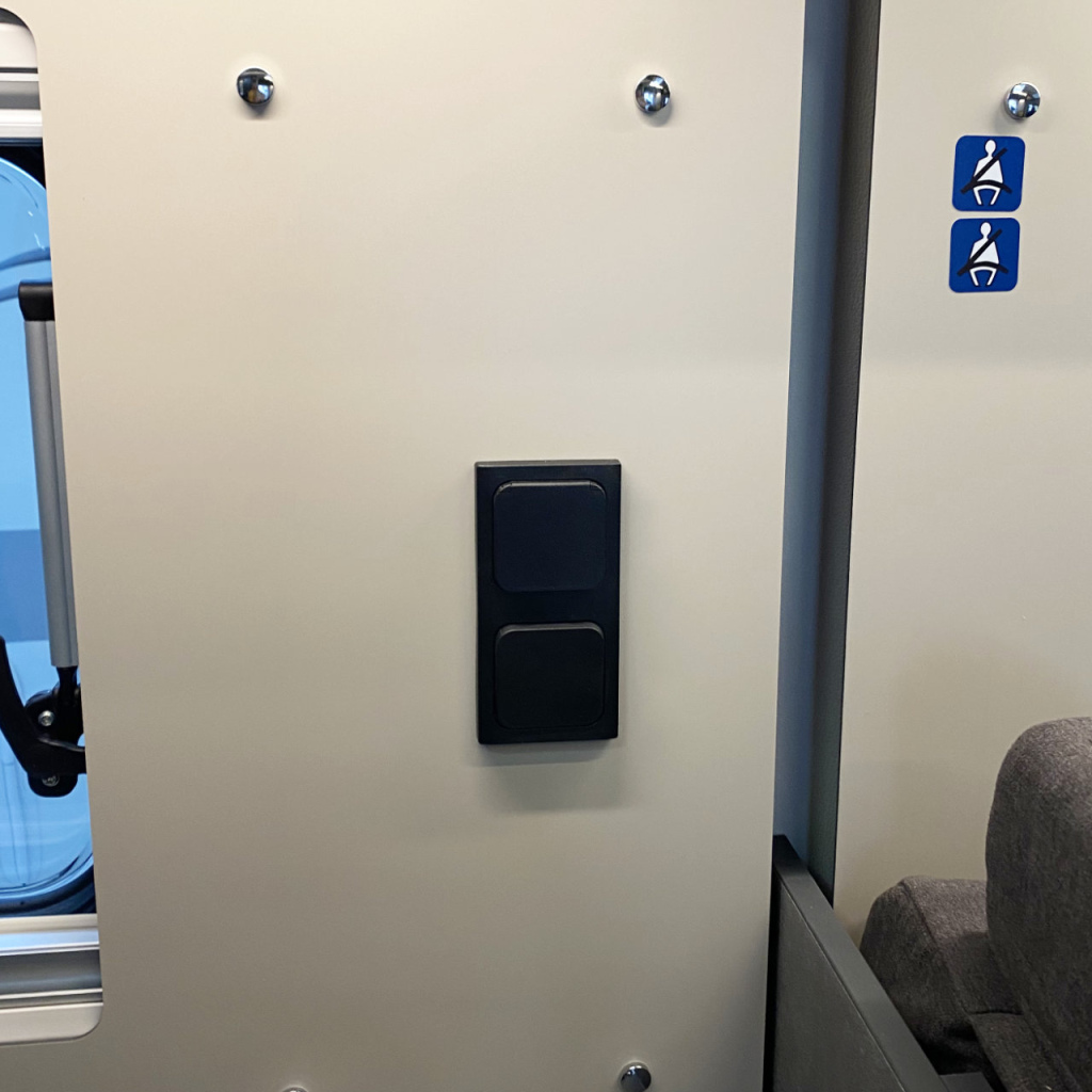 BBAtechniek - S 30.000 wipschakelaar aan/uit 230V zwart (1x)