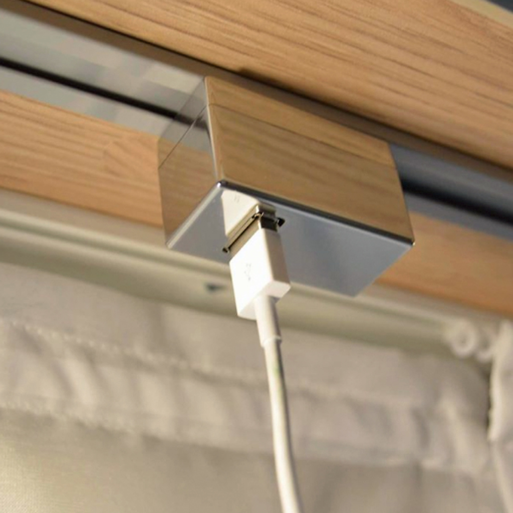 BBAtechniek - USB A-1x 5V 2A Dometic rail chroom (1x)