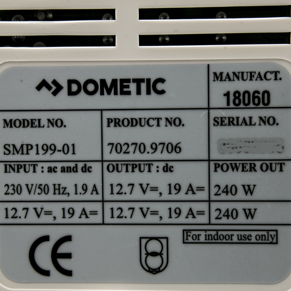 BBAtechniek - Dometic SMP 199-01 240W 19A omvormer (1x)