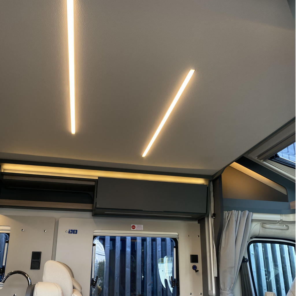 BBAtechniek - Marche alu LED strip opbouw 12V 5.6W (1x)